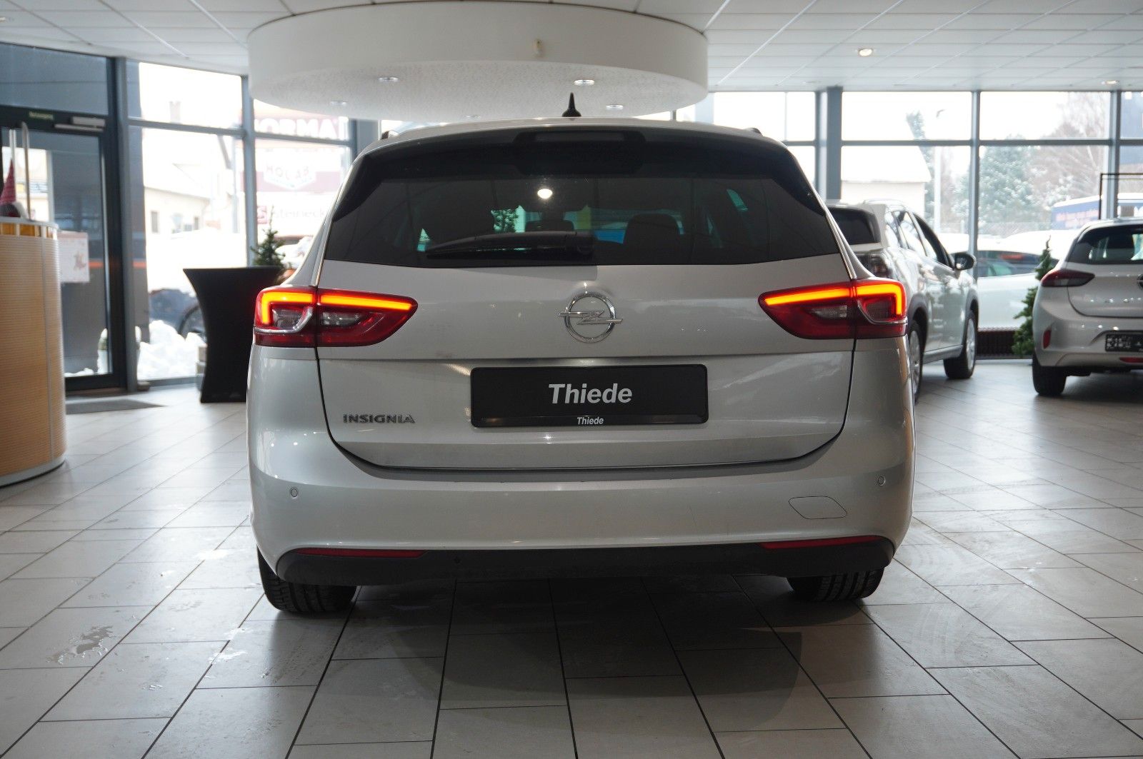 Fahrzeugabbildung Opel Insignia B ST 2.0D EDITION NAVI/LED/TEMP./SH/DAB