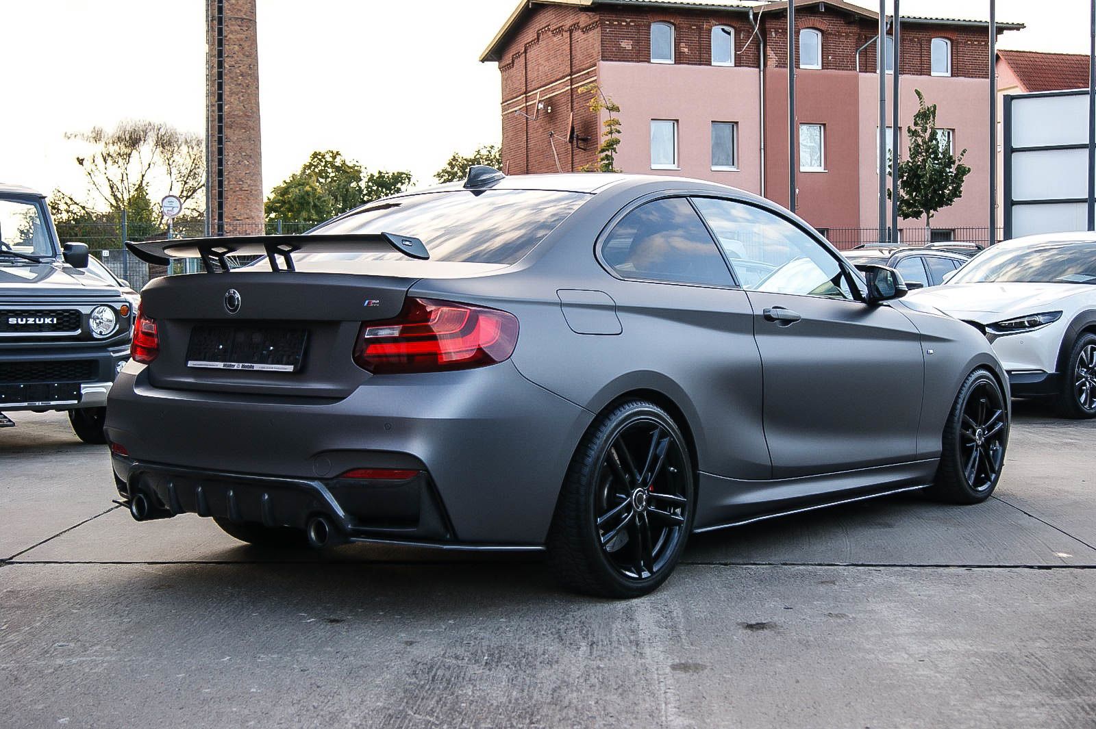 Fahrzeugabbildung BMW 220 i M Sport AC SCHNITZER CARBON GREY FOLIERT