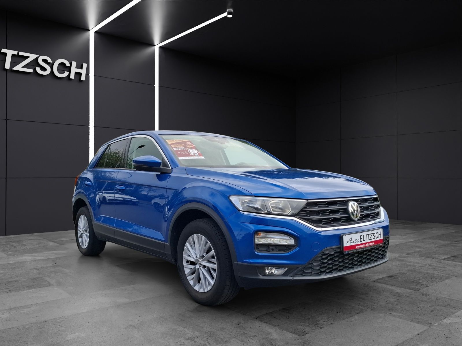 Fahrzeugabbildung Volkswagen T-Roc TSI CarPlay Klima GRA PDC SH LM
