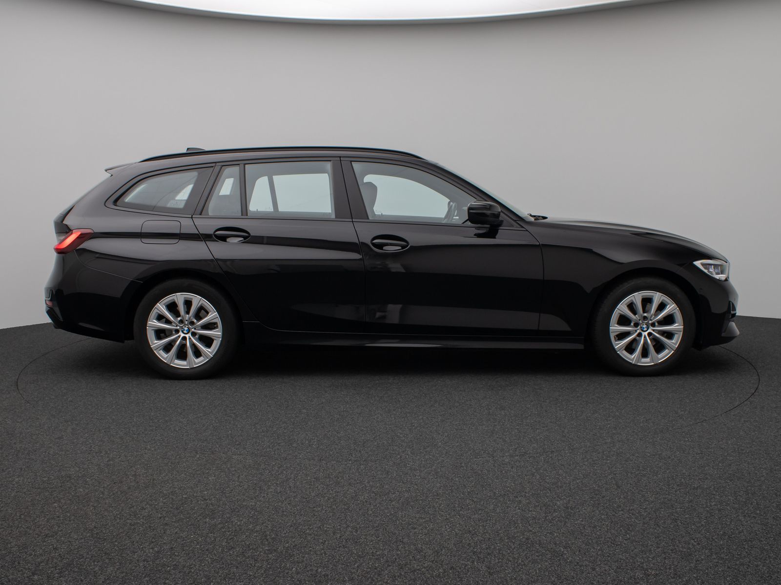 Fahrzeugabbildung BMW 320d xD Laser DAB PDC AHK Alarm Komfort Sport