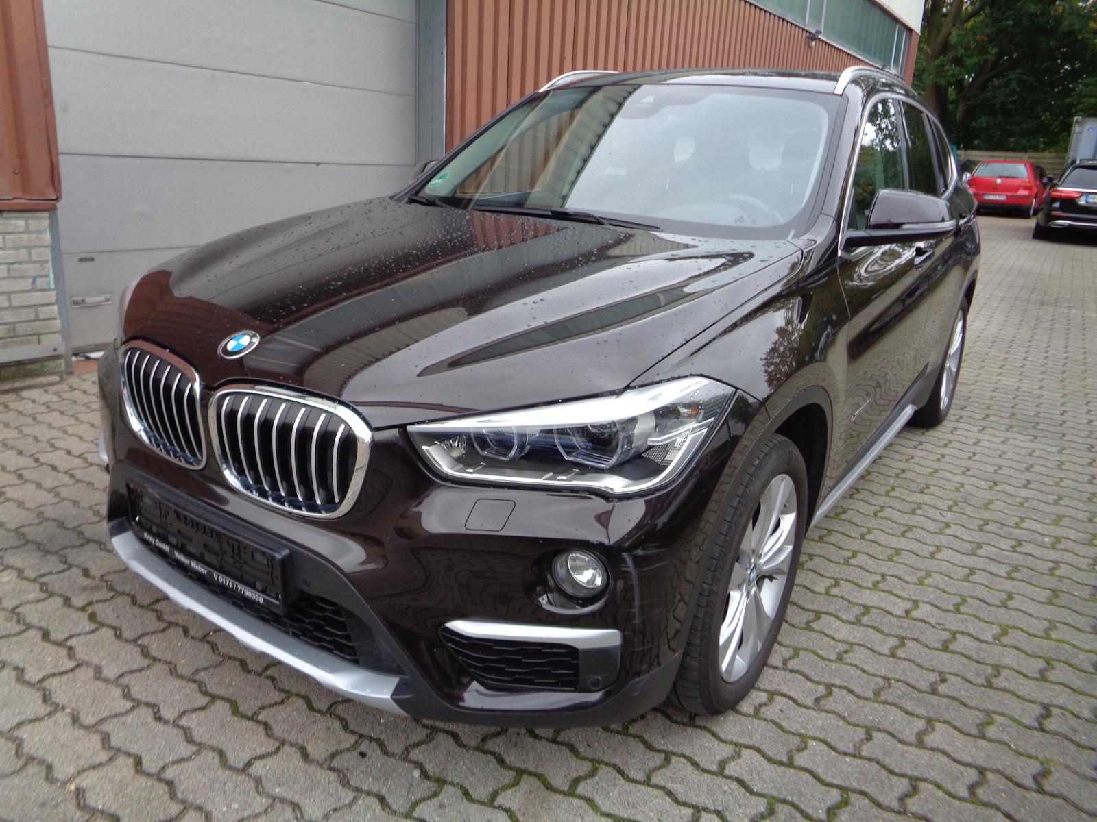 BMW X1 xDrive 20 i, Autom., Head-up, Panorama