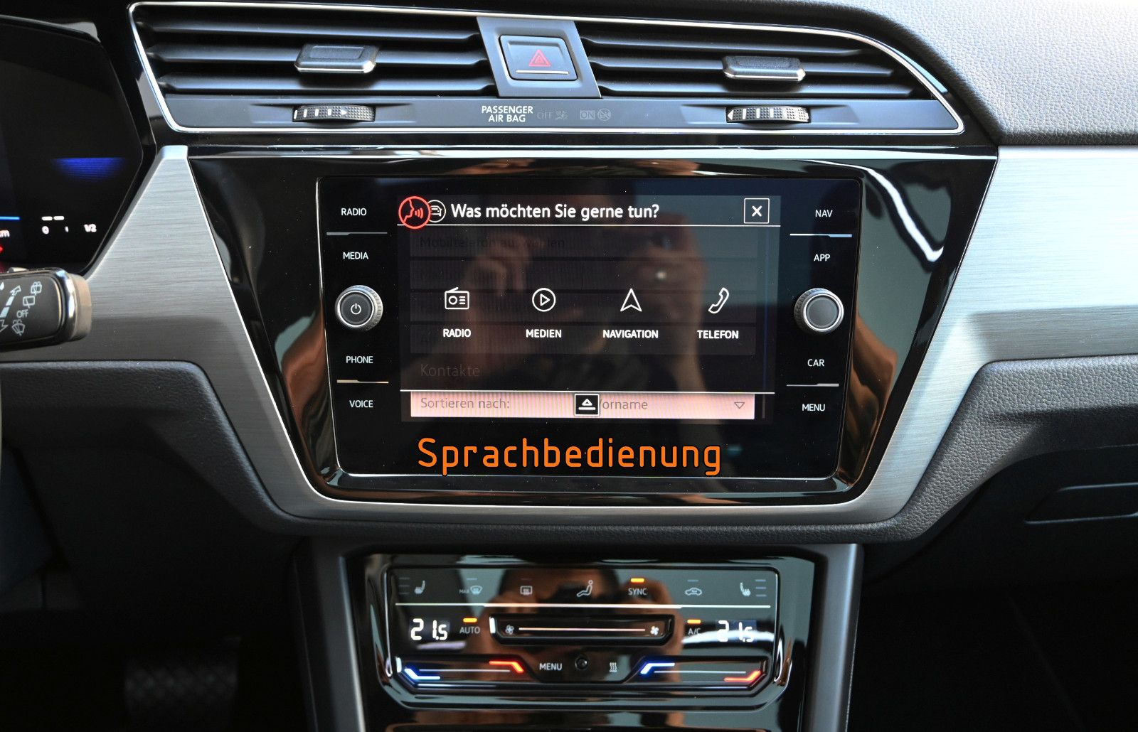 Fahrzeugabbildung Volkswagen Touran 1.5 TSI DSG °ACC°AHK°PANO°STHZ°DYNAUDIO°