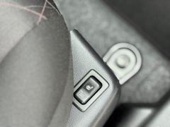 Fahrzeugabbildung 2 1.5 Center-Line AUTOMATIK nur 27 Tkm