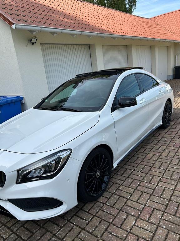 Mercedes-Benz CLA 200