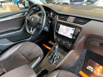 Skoda Octavia Scout*ACC*NAVI*AHK*PANO*2-Zonen*