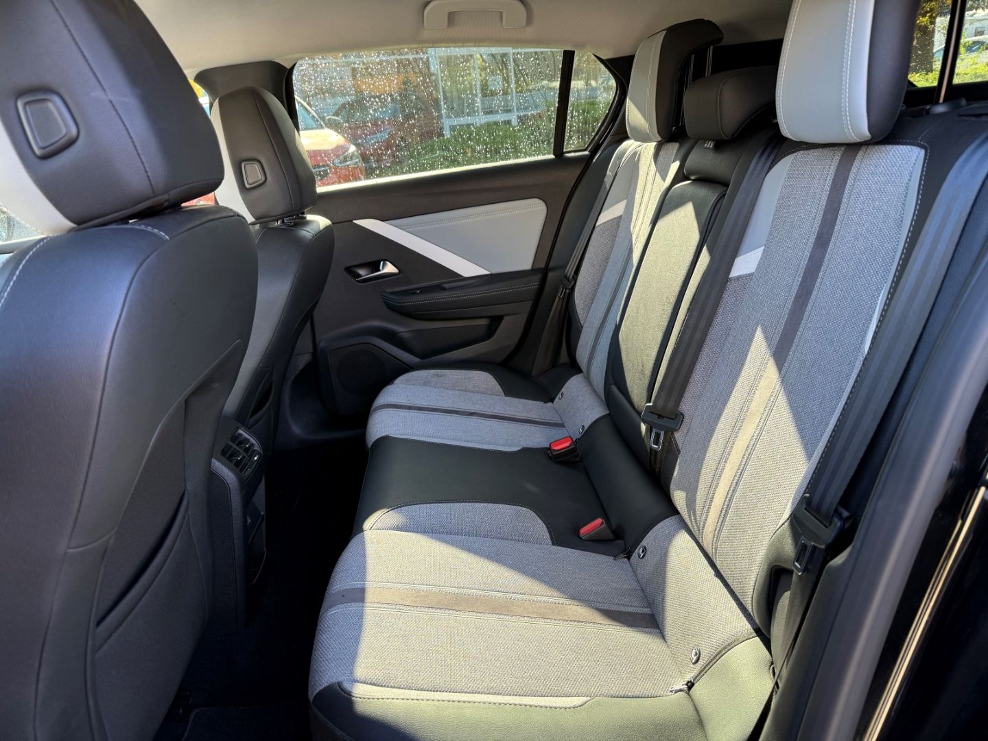 Fahrzeugabbildung Opel Astra Elegance L 1.2 Turbo mit SHZ+LHZ+Kamera