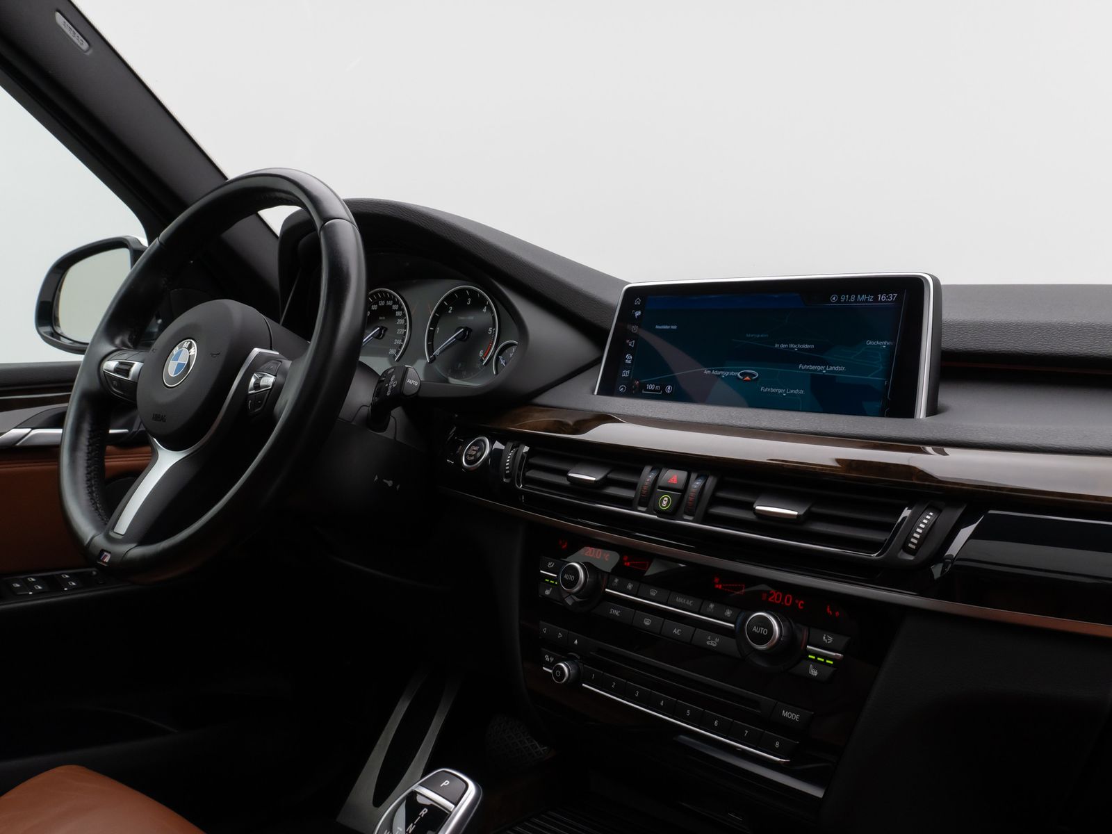 Fahrzeugabbildung BMW X5 xD40d M Sport HUD H/K SoftCL Komfort AHK Alar