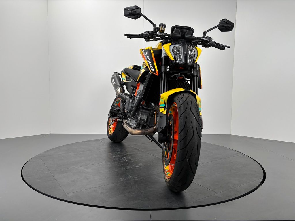 Fahrzeugabbildung KTM 890 DUKE R *DUNLOP-EDITION *SC-PROJECT