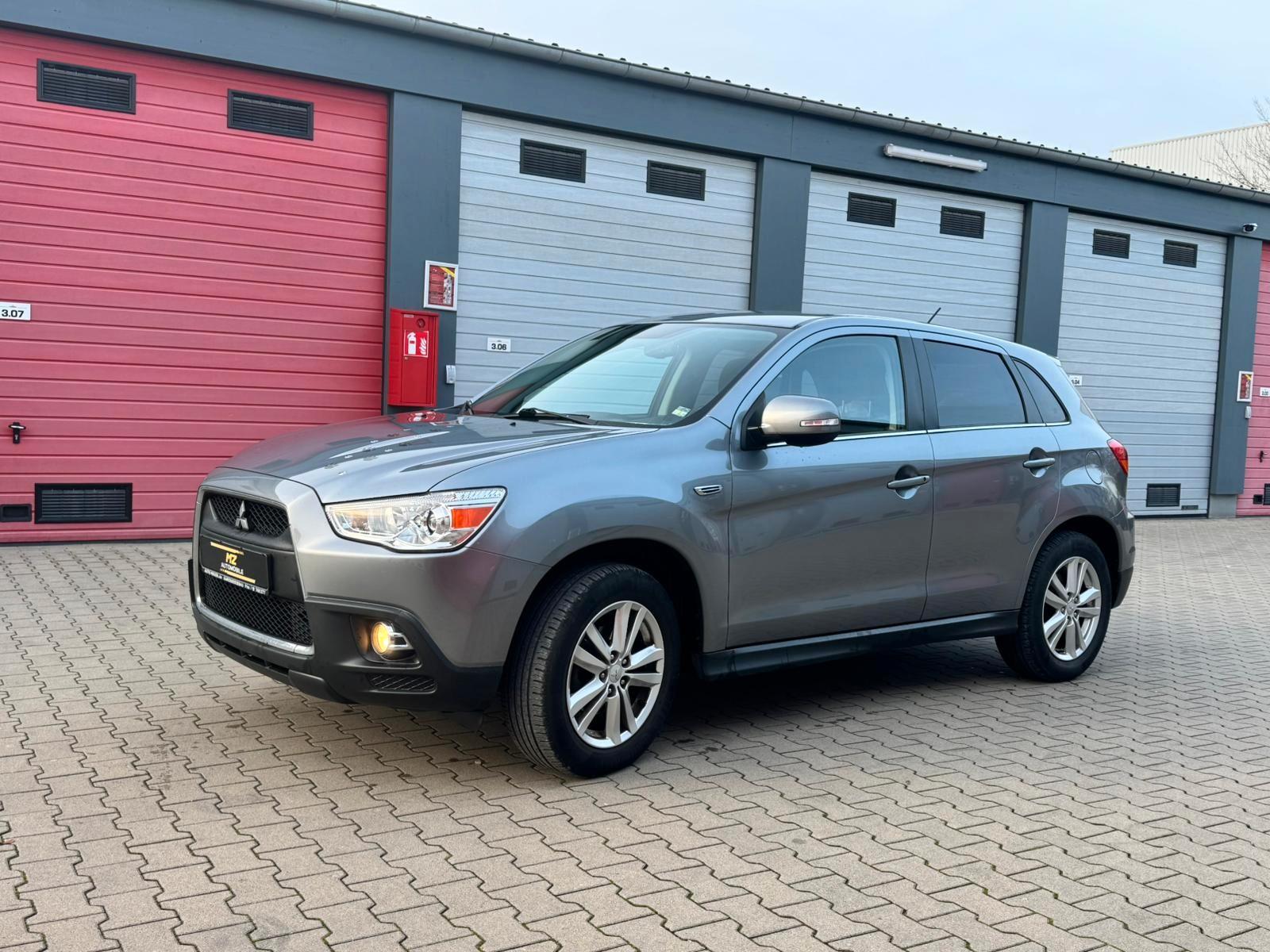 Mitsubishi ASX 35 Jahre 2WD 1HAND Platinum Grau