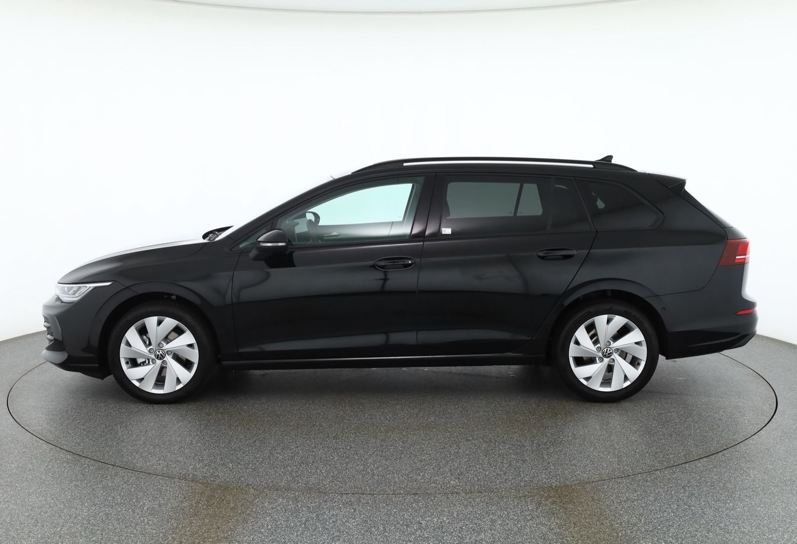 Volkswagen Golf VIII Variant 1.5 TSI DSG LED ACC AHK imagem 2