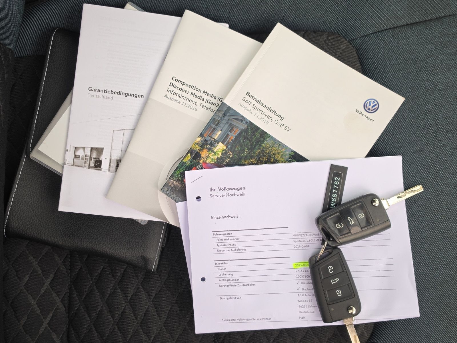 Fahrzeugabbildung Volkswagen Golf Sportsvan VII IQ.DRIVE AHK NAVI SHZ