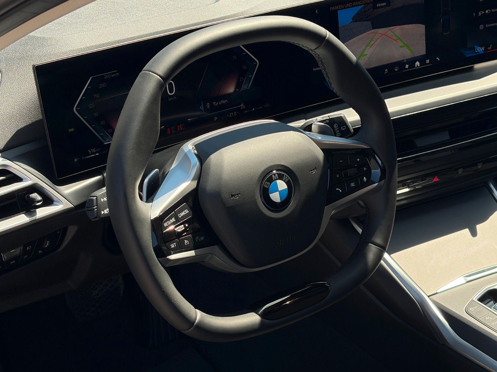 Fahrzeugabbildung BMW 318i Touring CockPit+ Alarm 3Z-Klima Kamera SHZ
