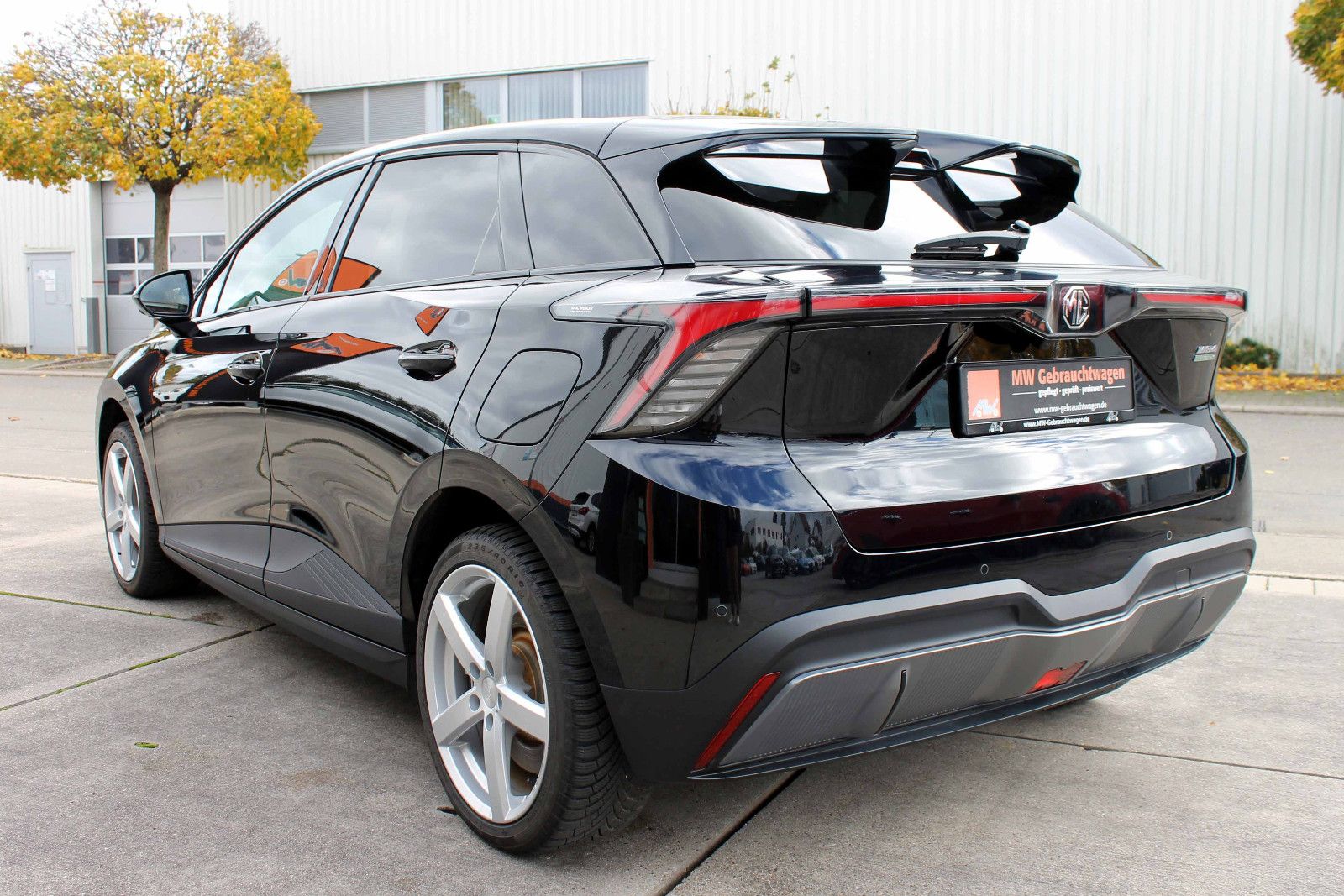 Fahrzeugabbildung MG MG4 Trophy 77kWh bis 520km RW, ACC 360° LED BT