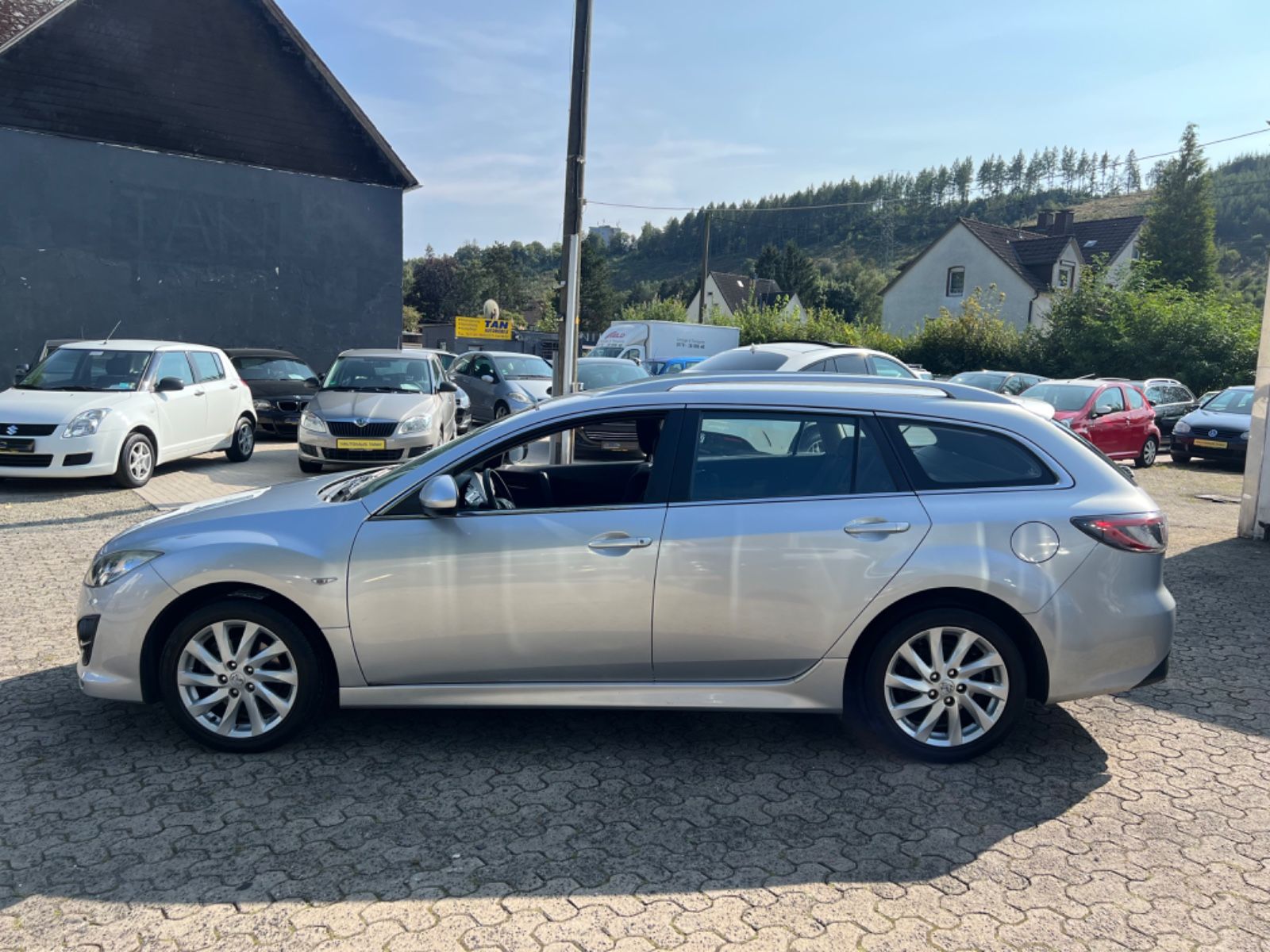 Fahrzeugabbildung Mazda 6 Kombi 2.0  Active * Totwinkel-Assistent *