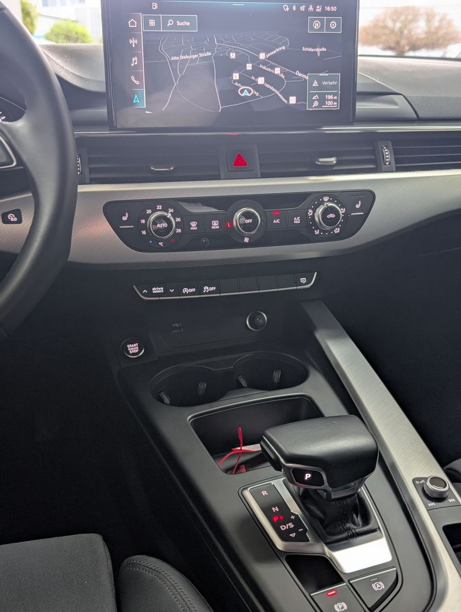 Fahrzeugabbildung Audi A4 40 TFSI advanced SPORT-DINAMICA APS MATRIX