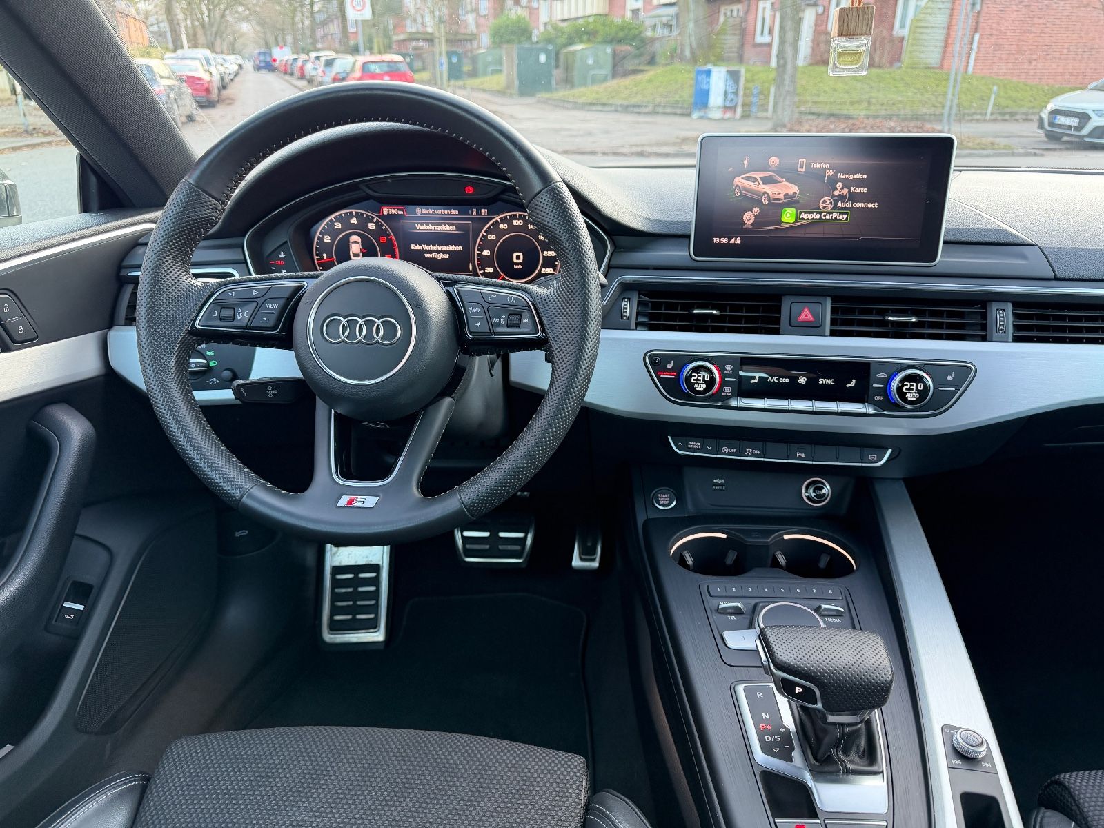 Fahrzeugabbildung Audi A5 Sportback 35 TFSI S-LINE*LED*TEMPO*KAMERA*PDC