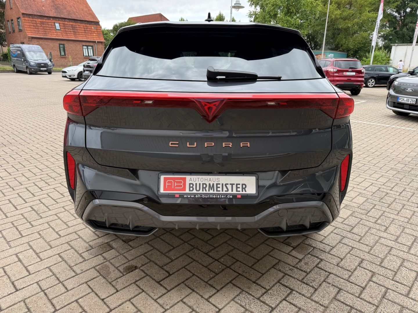 Fahrzeugabbildung CUPRA Terramar 2.0 TSI 4drive VZ HUD AD Pano Navi LED