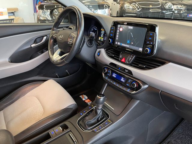 Hyundai i30 Premium *DCT*LED*NAVI*KAMERA*SHZ*CARPLAY*