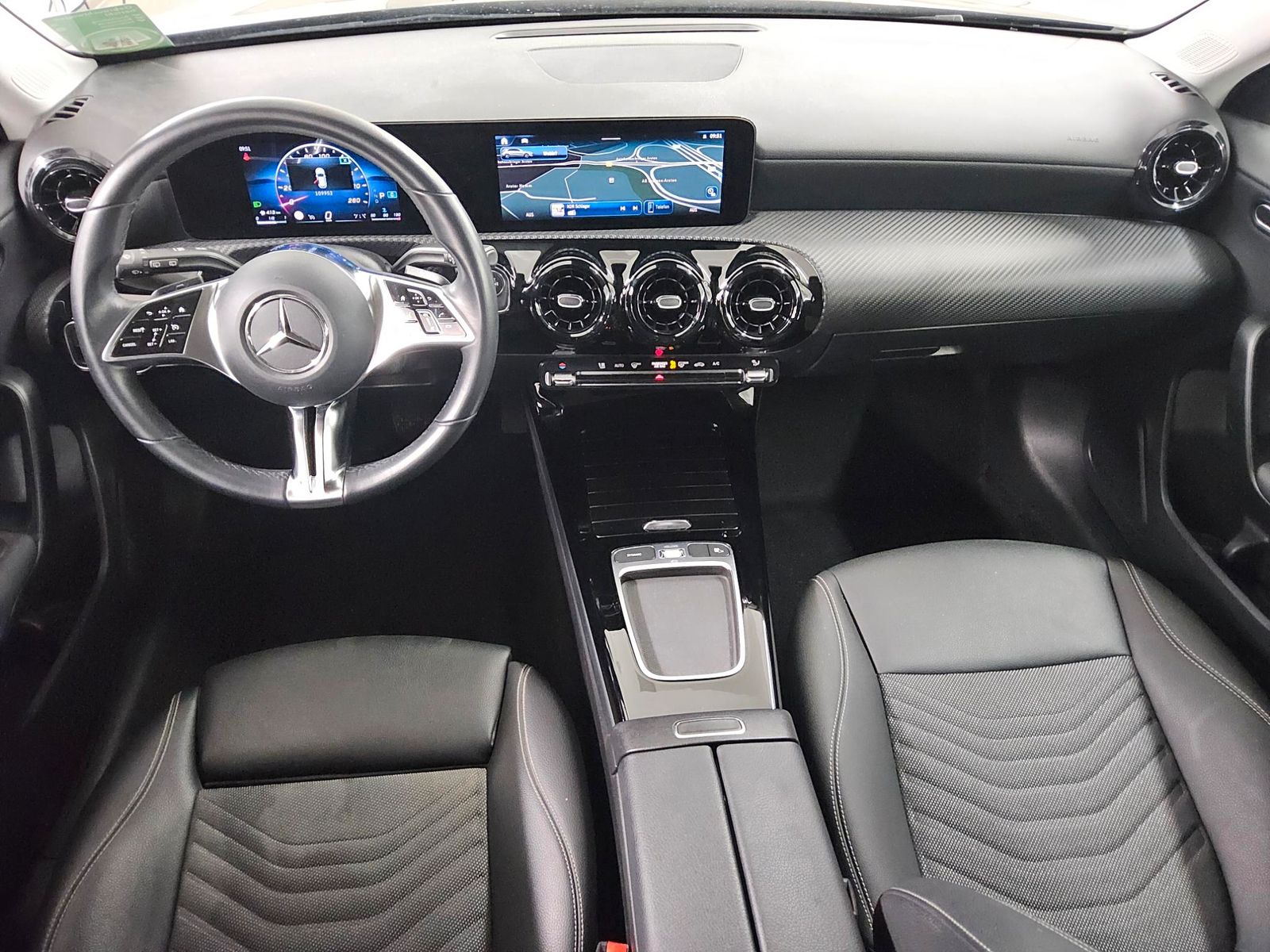Mercedes-Benz A 200 d Navi LED RFK MBUX PDC Shz foto 5