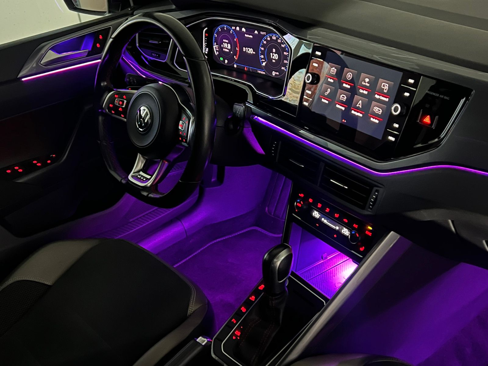 Fahrzeugabbildung Volkswagen Polo VI GTI/SPORTAUSPUFF/ACC/AMBIENTE/PANO