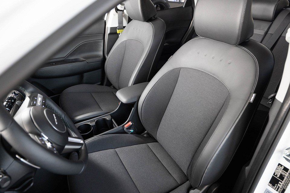 Fahrzeugabbildung Hyundai KONA Elektro 48,4kWh TREND Assi BOSE el. Heckkla