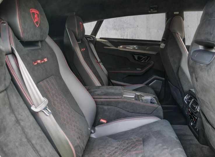 Fahrzeugabbildung Lamborghini Urus 4.0 V8 Performante/CARBON/3-D B&O/4-SEAT/