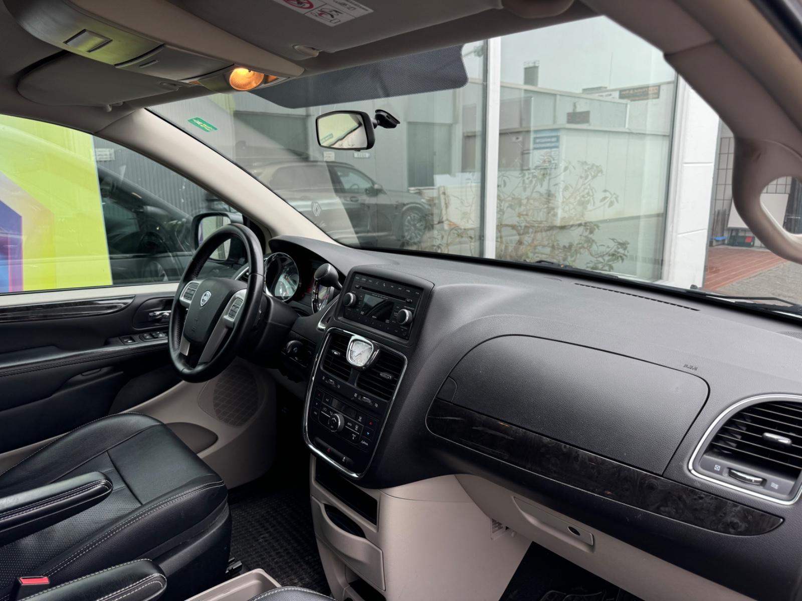 LANCIA VOYAGER SILVER 2.8 177 CH BVA 7 PLACES / CUIR / CLIM AUTO - 171300 km