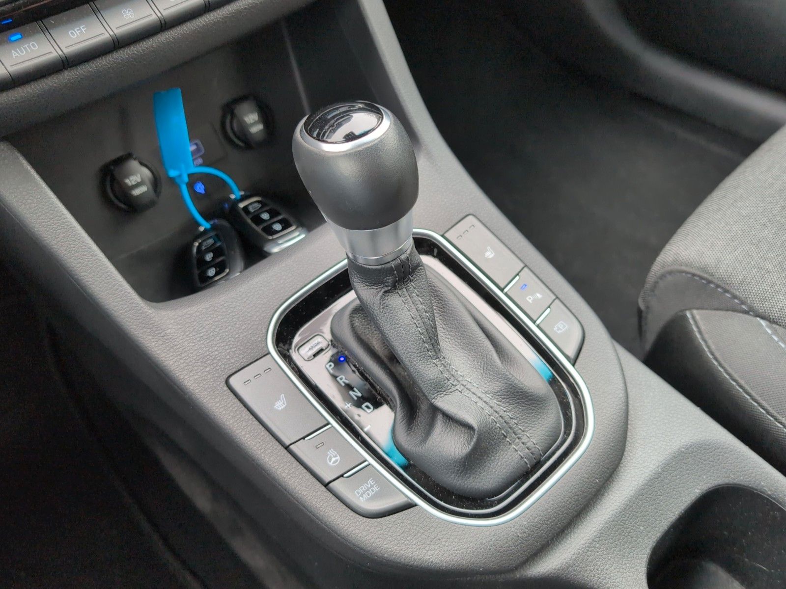 Fahrzeugabbildung Hyundai i30 KOMBI 1.5T 7DCT EDITION 30+ GARANTIE9/28 1HD