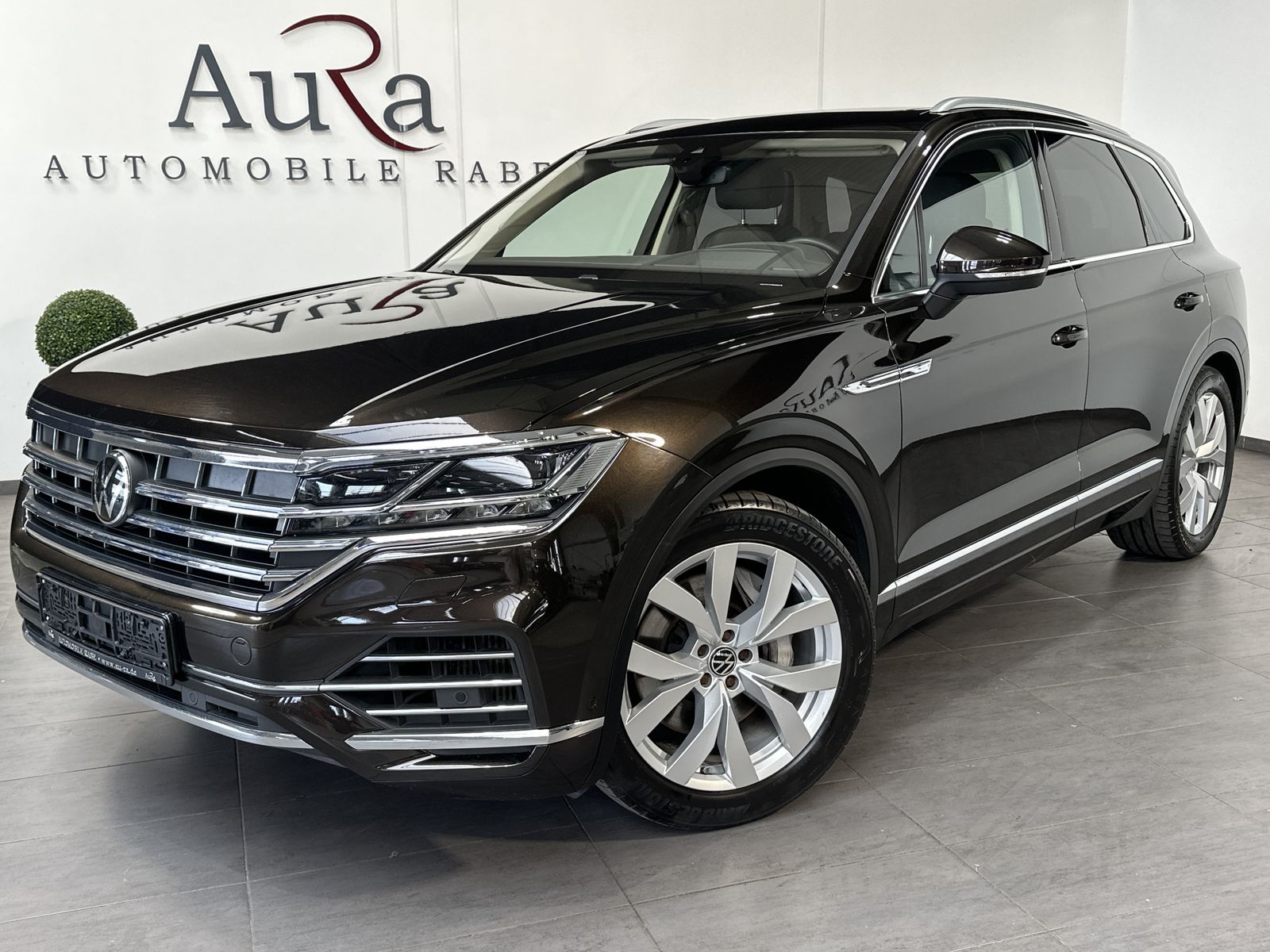 Fahrzeugabbildung Volkswagen Touareg 3.0 TSI 4M Atmosphere NAV+LED+KAM+PANORA