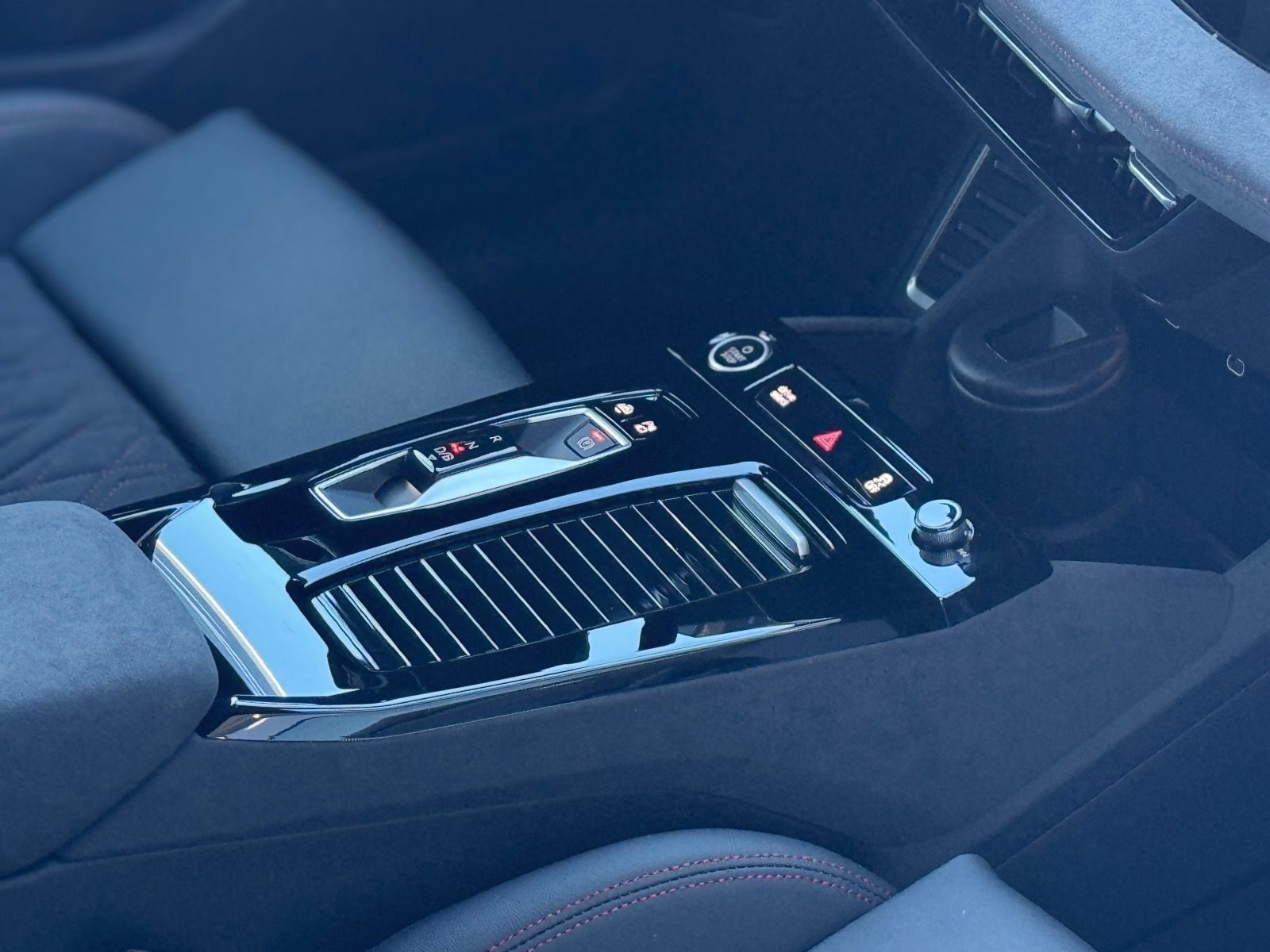 Audi Q6 e-tron - Bild 13