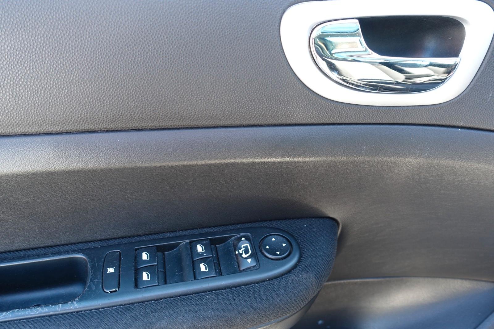Peugeot 307 2005 — photo 9