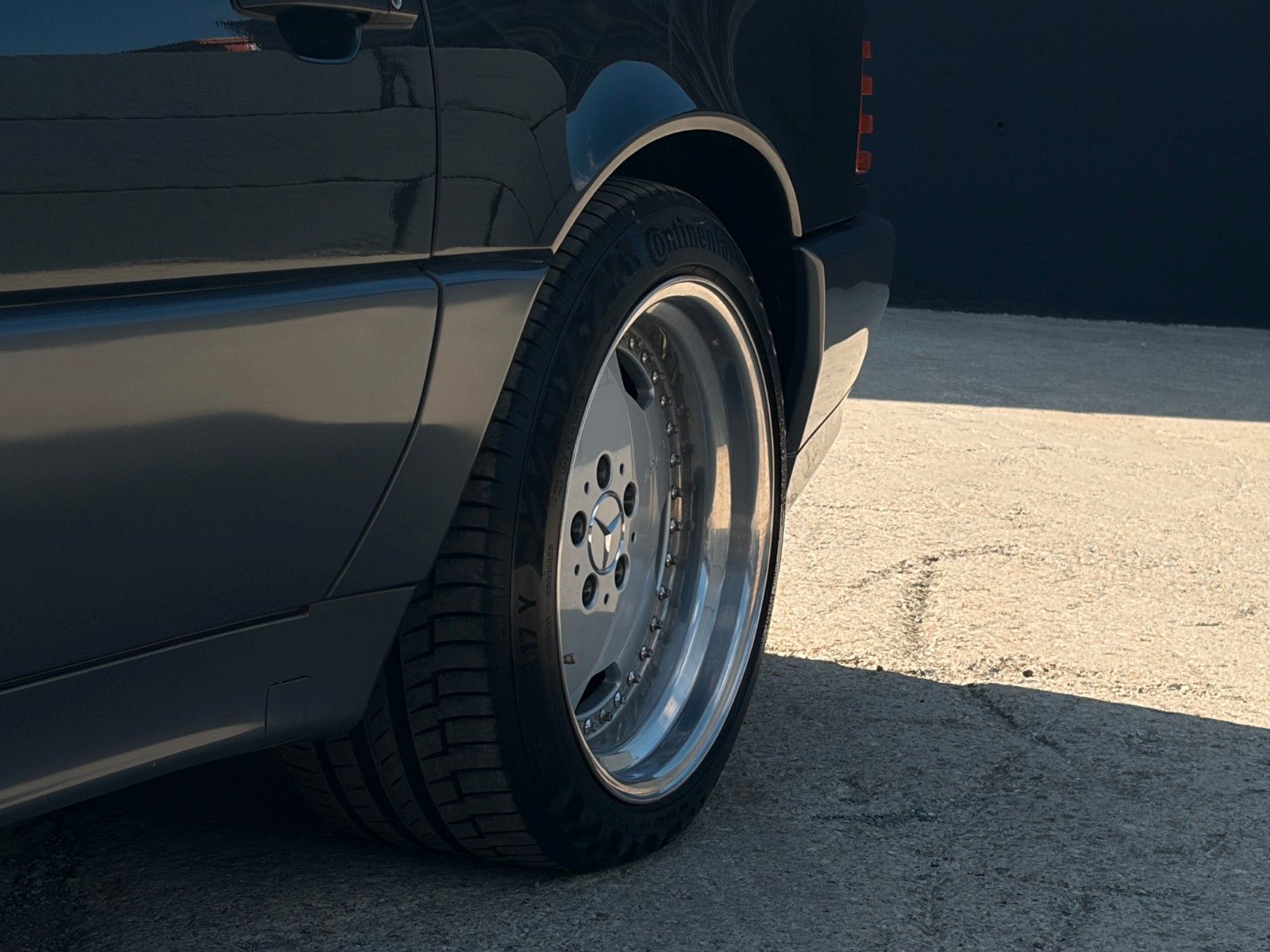 Fahrzeugabbildung Mercedes-Benz SL 320 R129 Cabrio Autom. AMG unfallfrei Note 2