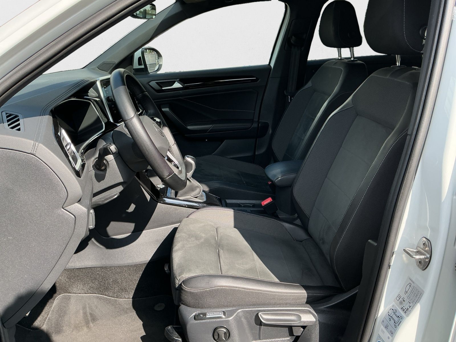 Volkswagen T-Roc - Bild 9