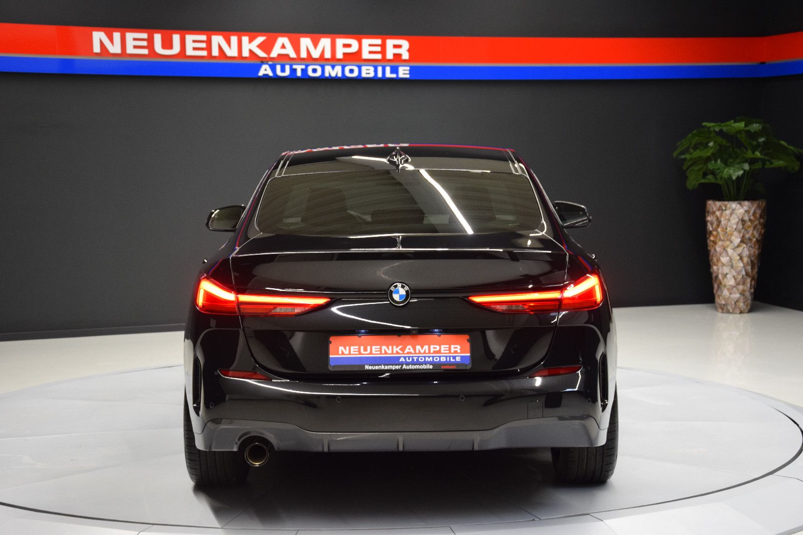 Fahrzeugabbildung BMW 218 i Gran Coupé M Sport H&k Leder Kamera ACC