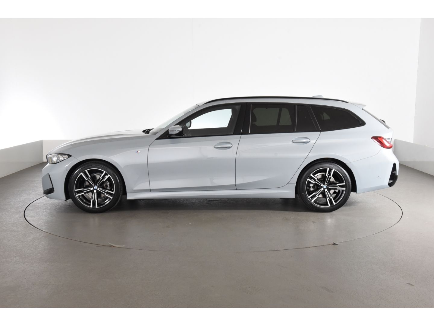 BMW 318 d Touring M Sport Driving Assistant Lenkradh foto 3