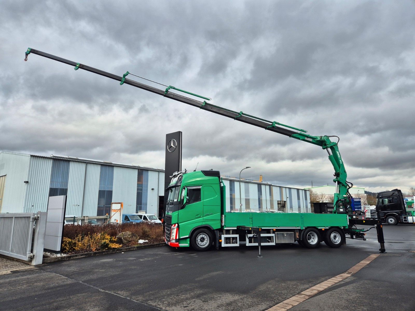 Fahrzeugabbildung Volvo FH 500 Heckkran MKG HLK341SHP Funk AHK