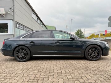 Audi A8 - 7
