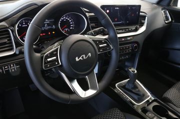 Fahrzeugabbildung Kia XCeed Vision 1,5 T-GDI 160 PS    Kamera/LED/Navi