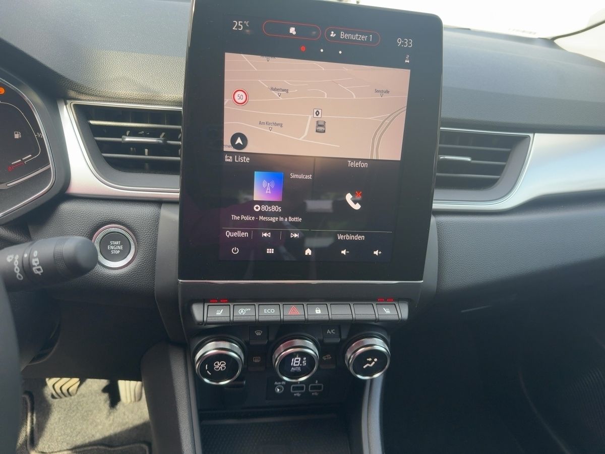 Fahrzeugabbildung Renault Captur Intens TCe 140 Navi 9,3" ACC SHZ Kamera