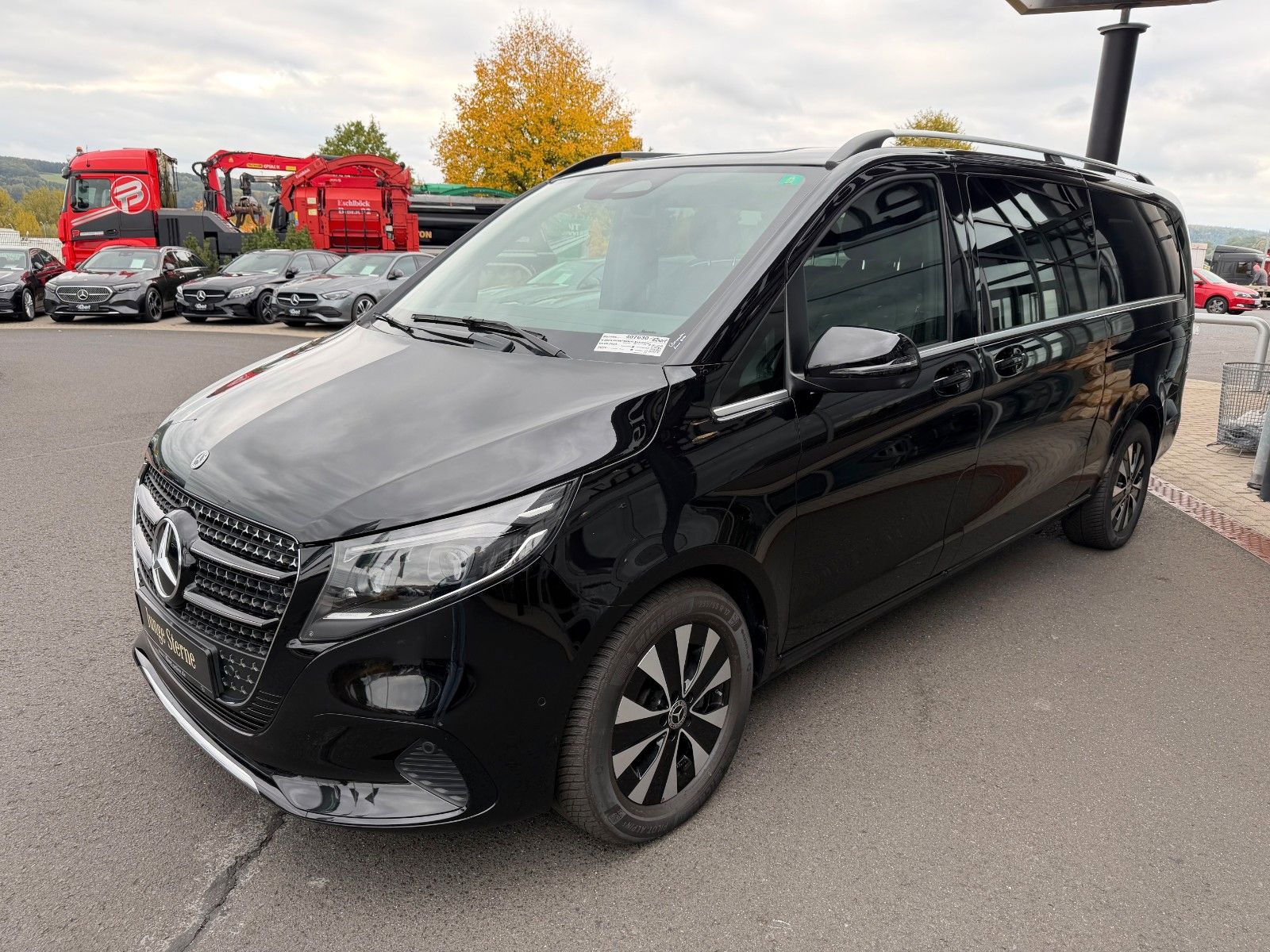 Fahrzeugabbildung Mercedes-Benz V 300 d AVANTGARDE Extralang 360Kamera Standh