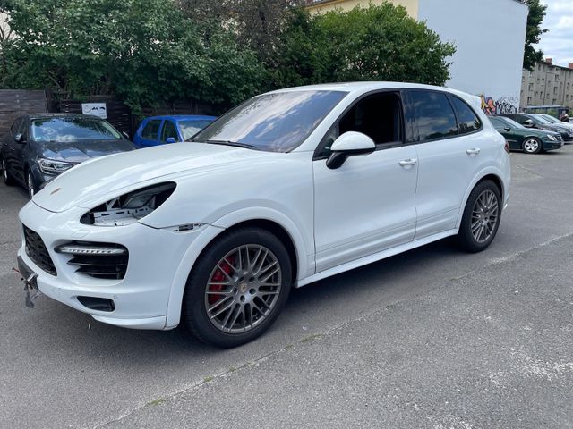 Porsche Cayenne 92a GTS