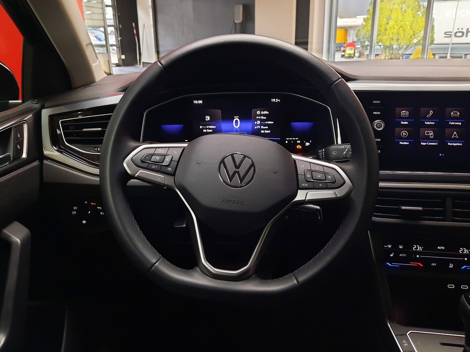Fahrzeugabbildung Volkswagen Polo Style TSI DSG *AHK*LED*Sitzhzg*PDC*AppC*