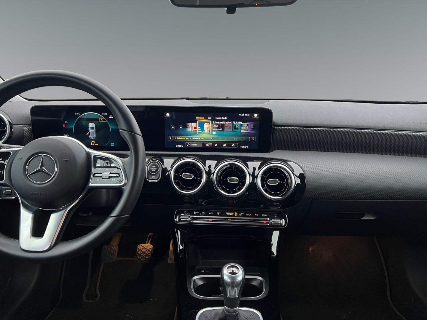 Mercedes-Benz A 180 Progressive Navi Digitales Cockpit LED    
