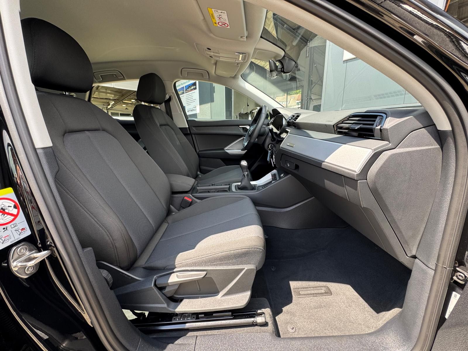 Audi Q3 35 TFSI 1,5 150P TFSI S line SH/LED/GRA/NAVI foto 10