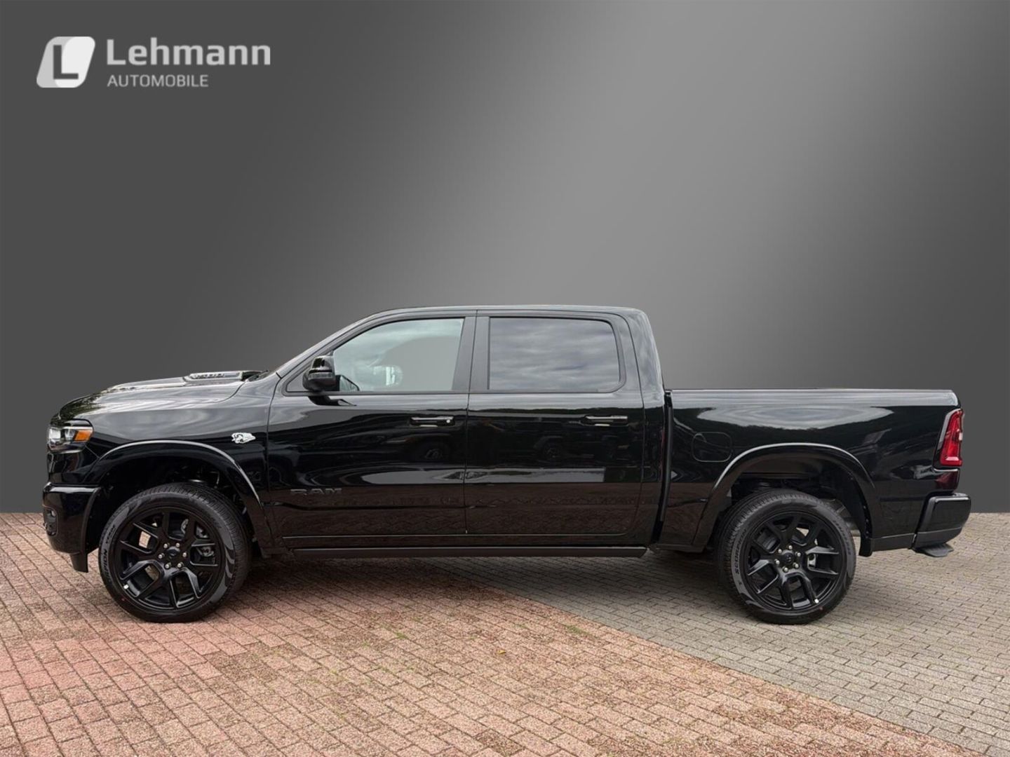 Fahrzeugabbildung Dodge RAM Laramie Night MY26-5,7-V8 -Vollausstattung-