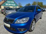 Skoda Octavia Combi RS*DSG*Xenon*Leder*Navi*PDC*AHK* - Skoda Octavia aus 2011: RS Combi