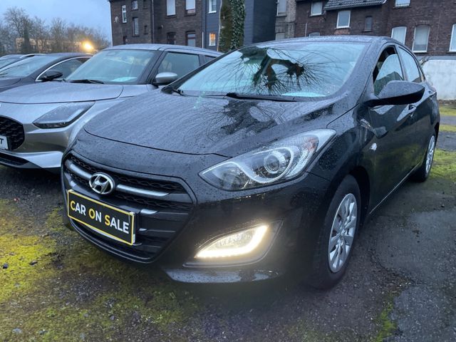 Hyundai i30 blue Classic,