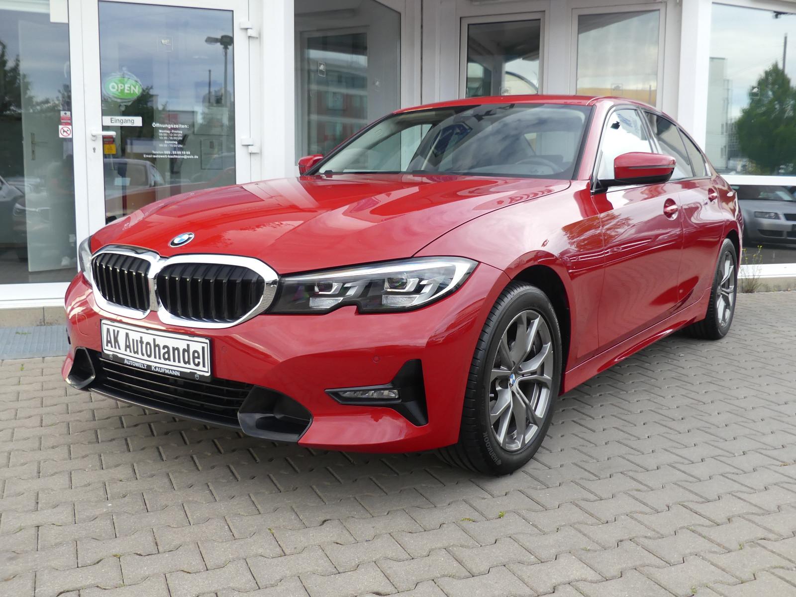 BMW 320i Sport Line LED PDC Navi CarPlay LCP 3-Klima