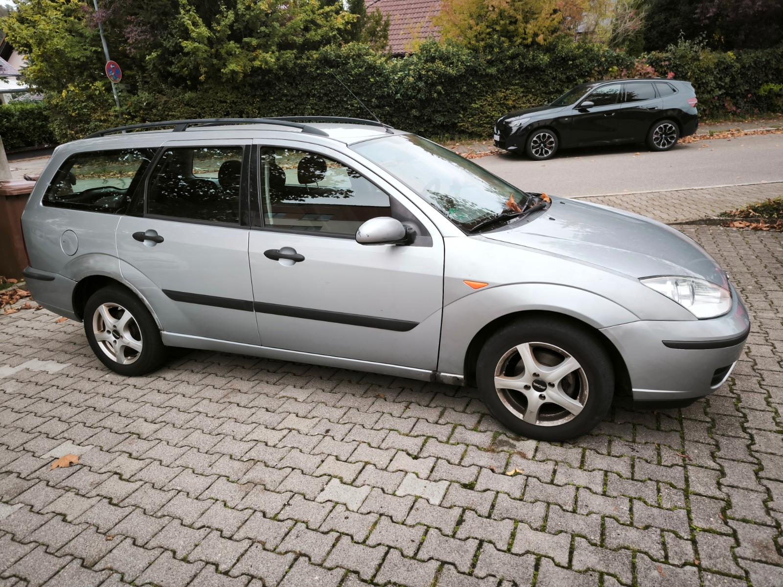 Ford Focus 2004 — салон