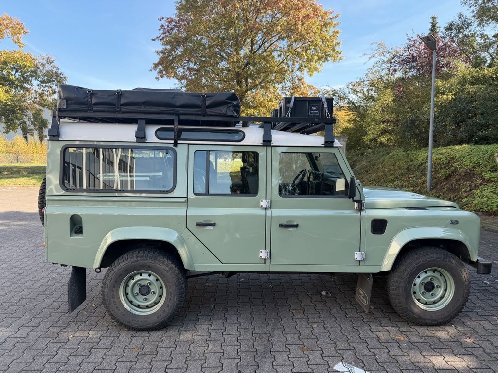 Image of Land Rover Defender